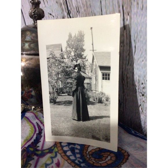 Antique Photo Lady in a Black Dress 5” x 3” Mourning Dress - Picture 8 of 11